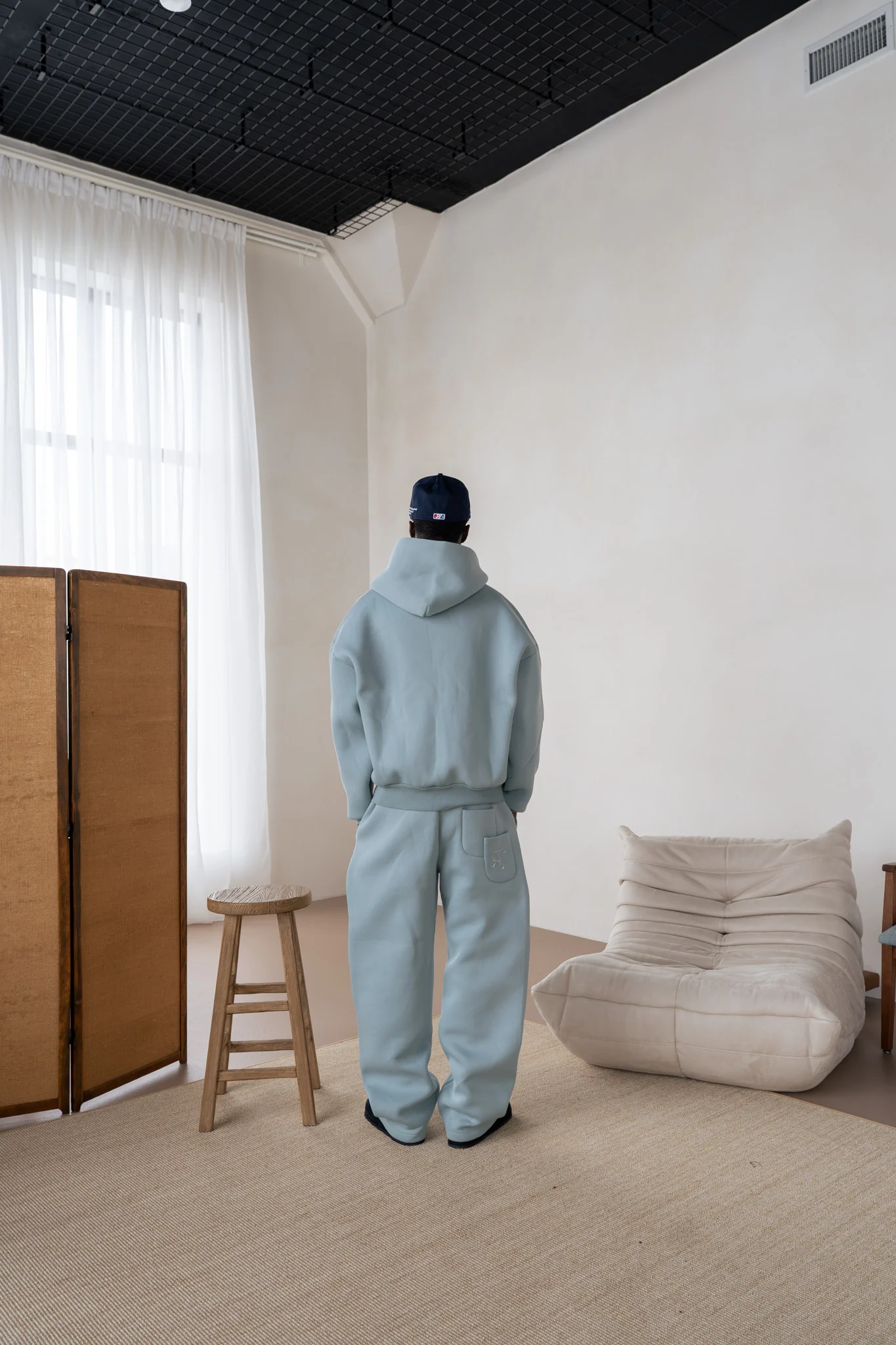 V2 Sweats - Image 3